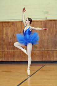 Elizabeth Mateer performing on pointe. Photo by Sarah Davis of Averill Park, a teammate of Mateer\u0026#39;s. routines into competition. Elizabeth performs in seven ... - s-mateer-ballet