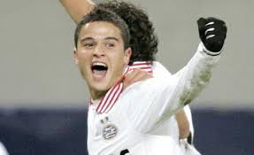 El FC.Barcelona ficha a Ibrahim Afellay. Images?q=tbn:ANd9GcQfTqqFJp3X7JgJc4n70aWy5gsEEMGkpLoPey4UYyHfkzqZ9W-ruA