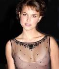 http://woondu.com/images/celebrity/natalie-portman-celebrity-cute-cleavage/natalie-portman-cleavage7.jpg