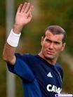 http://shechive.files.wordpress.com/2010/06/eye-candy-zinedine-zidane-8.jpg%3Fw%3D500%26h%3D665