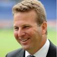 chief executive Lee Hoos