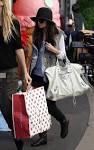 http://thecarriageheldbutjustourselves.files.wordpress.com/2010/04/nicole-richie-is-adorable-carrying-an-enormous-balenciaga-002-644x10241.jpg
