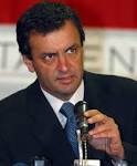 Aécio Neves: críticas ao