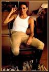 http://3.bp.blogspot.com/-KuWXhtVMKgM/TygV34XCd6I/AAAAAAAACE4/hfAOY8lQ0v8/s1600/Anjelica-Huston.jpg
