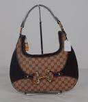 http://www.yusrablog.com/wp-content/uploads/2010/11/Latest-Brand-Gucci-Amalfi-Horsebit-Replica-Hobo-Handbags-Purse.jpg