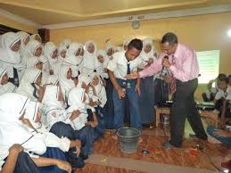 Mau Sukses? Dunia dan Akhirat?: Training Motivasi Di MTs N 1 Balen ...