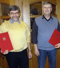 Für 25 Jahre Treue zur SPD wurden (von links) Axel Thumm und Franz Rogg ausgezeichnet. Foto: Juliane Kühnemund