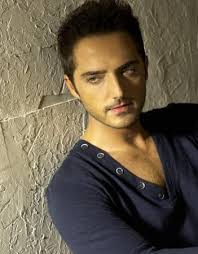 Gökhan Özen – Sitemkar / Klip 2O11