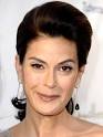 http://www.dailymakeover.com/appImages/galleryImages/all_womens_looks/Teri_Hatcher%2BApril_05_2009.jpg