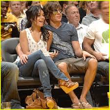Zack Efron Ve Vanessa Hudgens evleniyor :D