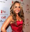 http://upload.wikimedia.org/wikipedia/commons/thumb/1/13/Amanda_Bynes_on_the_Red_Carpet_(cropped2).jpg/220px-Amanda_Bynes_on_the_Red_Carpet_(cropped2).jpg