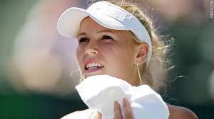 Golu Caroline Wozniacki spasila djelatnica turnira! Images?q=tbn:ANd9GcR0oPyNMC3zLtmgpcSihBABGrLtk19JAvRKt0lLgVp7xP8FGihR_Q