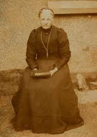 Her sister kept a hotel in Llandudno. The photograph is taken outside her sisters hotel. Mary_Williams_fron_oleu.jpg (31773 bytes). Mary Williams - Mary_Williams_fron_oleu