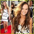 http://cdn02.cdn.justjaredjr.com/wp-content/uploads/headlines/2010/07/madeline-carroll-flipped-premiere.jpg