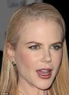 Even Nicole Kidman, seems to be having trouble hiding her grey roots! photo ... - nicole-with-gray..-photo-credit-Splash_468x647