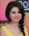 http://theselenagomezblog.files.wordpress.com/2010/05/selena-gomez-kca-4.jpg ... - selena-gomez-kca-4
