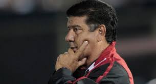 Ap&oacute;s derrota, Flamengo dribla a torcida na chegada ao Brasil ...
