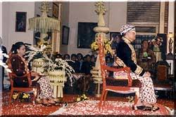The Coronation of K.G.P.A.A. Paku Alam IX - Joglosemar Online - sripaix