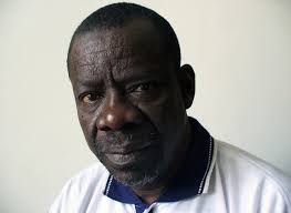 Un puente humano llamado Amadou Ndoye. Amadou Ndoye, retratado por el periodista Carlos Fuentes en 2007. El Hadji Amadou Ndoye, retratado por el periodista ... - Amadou-Ndoye