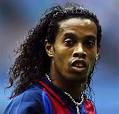 http://4.bp.blogspot.com/-Z97q513oryc/TlSN4BCtslI/AAAAAAAAJ0k/Gmbdgna0QII/s400/ronaldinho3.jpg