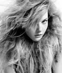 Fabio Bartelt shoots his model