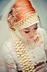 Modest and Islamic bridal hijab with veil - hijabiworld