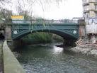 See also NS5766 : Gibson Street bridge. - via Daymix