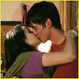 http://cdn02.cdn.justjaredjr.com/wp-content/uploads/headlines/2009/09/emma-robert-carter-jenkins-vday.jpg