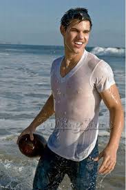 Taylor Lautner -  13 Images?q=tbn:ANd9GcRHVNOAV4OU_QPbQp13Bb6Y8zbEDncirqKxf1ItIt9MfirH_KiiuA