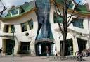 Krzywy Dom | Straight Story of Unexpected