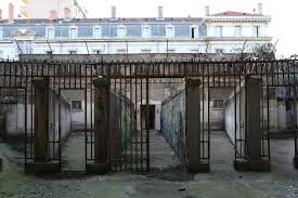 Photo de la cour de la prison lyonnaise de St Paul - Prison-st-paul-cour