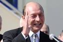 Cei prezenţi au dansat pe muzica formaţiei de la Cabana Schiorilor din ... - Basescu_-_Traian_Basescu_08