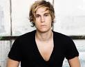 http://www.hungergamestrilogy.net/wp-content/uploads/2011/02/rhys-wakefield.jpg