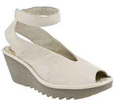 What Shoes to Wear in Paris, France - Summer 2015 - Paris Escapes