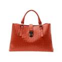 http://www.pursepage.com/wp-content/uploads/2011/09/bottega-veneta-roma.jpg