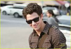 NICK JONAS EL FANTASMA (HOT..HOT)  4ta. TEMPORADA Päg.60(CAPI. 200)!!! - Página 39 Images?q=tbn:ANd9GcRKyBHehHG60wlHF117Imx0ye9m5i5xoSTeoiInK81VMgmVhXvGmKAmL0x2