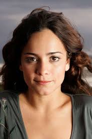 Alice Braga - 600full-alice-braga