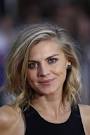 Eliza Coupe - Anna Faris and