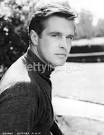 http://i2.listal.com/image/802460/600full-george-peppard.jpg