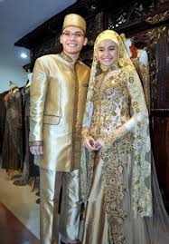 Model Busana Muslim Artis