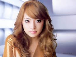 Model Rambut Keriting Gantung Untuk Wajah Bulat ~ Sealkazz Blog
