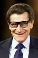 di LAURA ASNAGHI. <B>Morto a parigi Yves Saint-Laurent<br>reinventò la donna - reut_13089320_00260