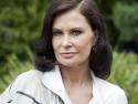 Jane Badler as Diana Marshall