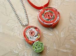 Experiment with various coil sizes, and even glue coils together! Diane Gilleland - magazine_pendant18_lg