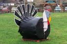 SE3015 : Giant Black Turkey at - via Daymix