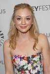 EMILY KINNEY In The Walking Dead Invazia Zombi Large Picture.