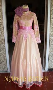 baju pesta on Pinterest | Kebaya, Abaya Style and Churidar