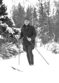 017-0031 Stanillien - Erich Hinz bei Skilaufen.