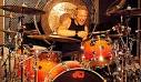 http://www.drummerworld.com/pics/drum/dpa28/MattSorum2.jpg