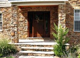 Gambar Teras Rumah Dengan Batu Alam Yang Natural